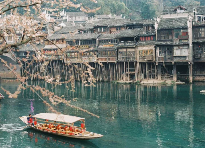 First journey to China — day 12 — The old town of Fenghuang
