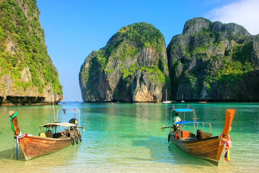 Scent of Thailand — stage 12 — Private Cruise to the Four Islands