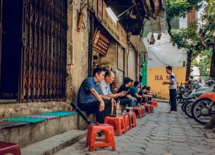 Femmes de chez Nous — étape 13 — Retour à Hanoi